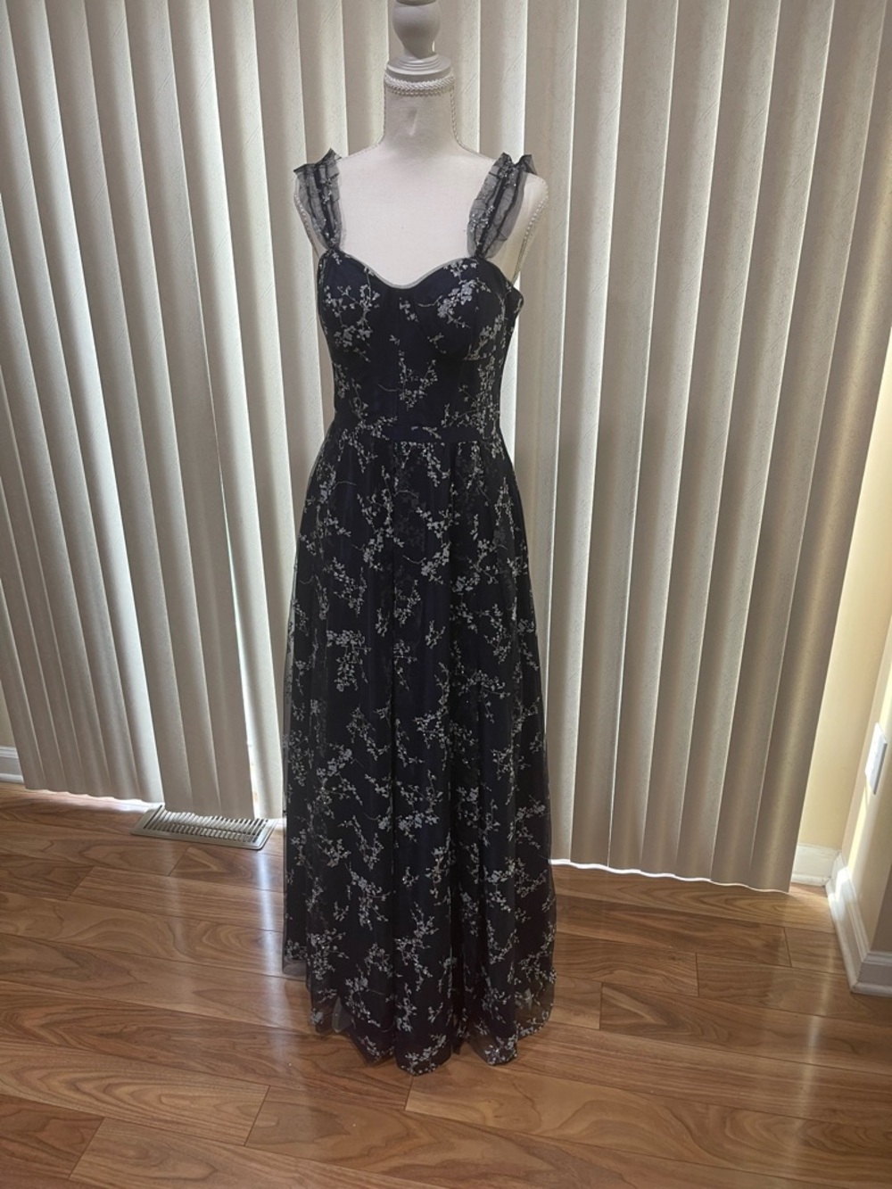 Elegant Dark Blue  Floral Lace-Shoulder Maxi Dress